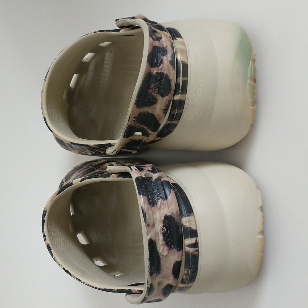 CROCS Platform Animal Print Comfort Clogs - Picture 8 of 12